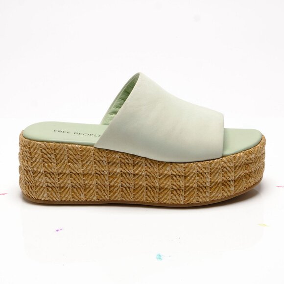 🎉LAST CHANCE🎉 FREE PEOPLE Harbor Raffia Flatform Sandals / Light Sage - Picture 8 of 12